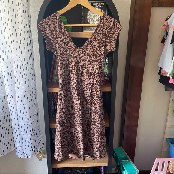 Pact Dresses & Skirts - Pact v-neck animal print cross cross back cut out mini dress